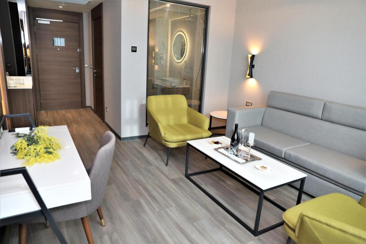 Limak Skopje Luxury Hotel Exterior photo Suite
