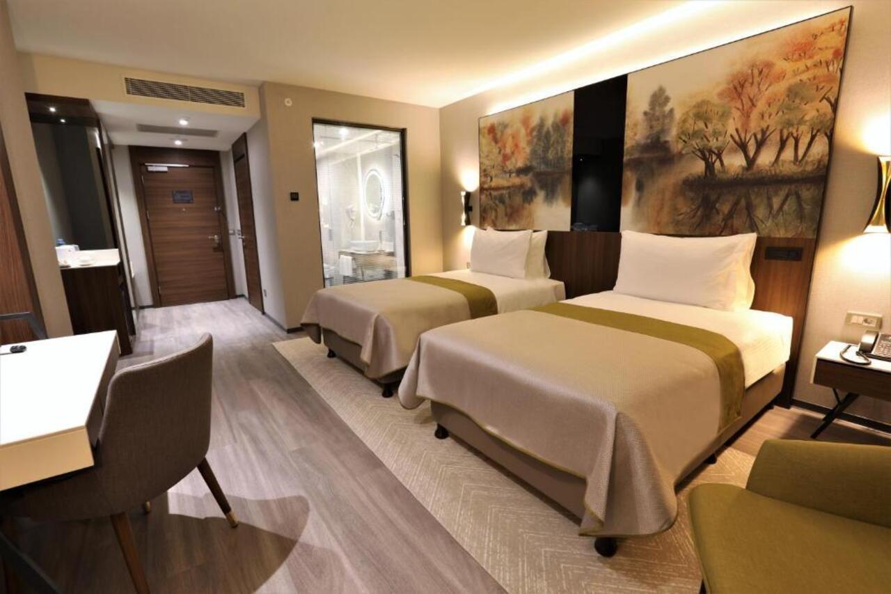 Limak Skopje Luxury Hotel Exterior photo